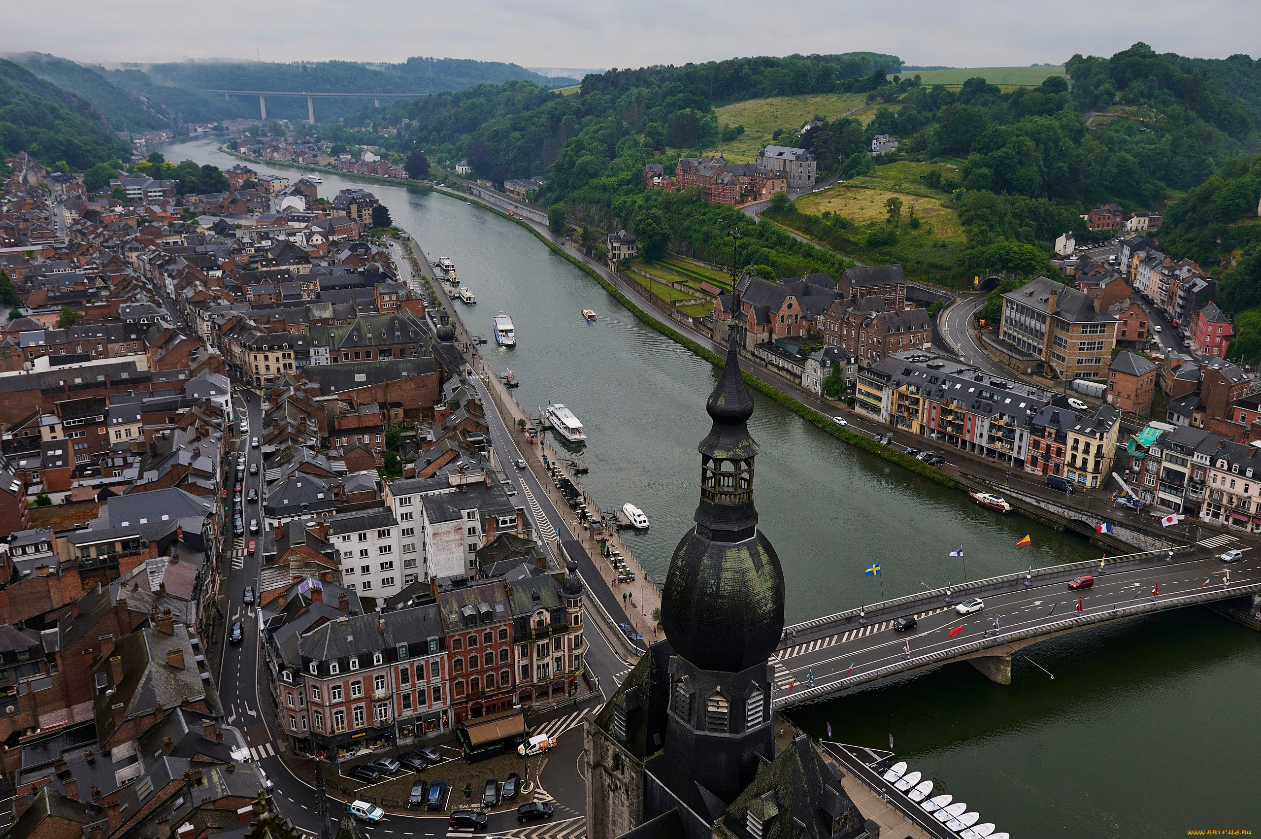 , - , dinant